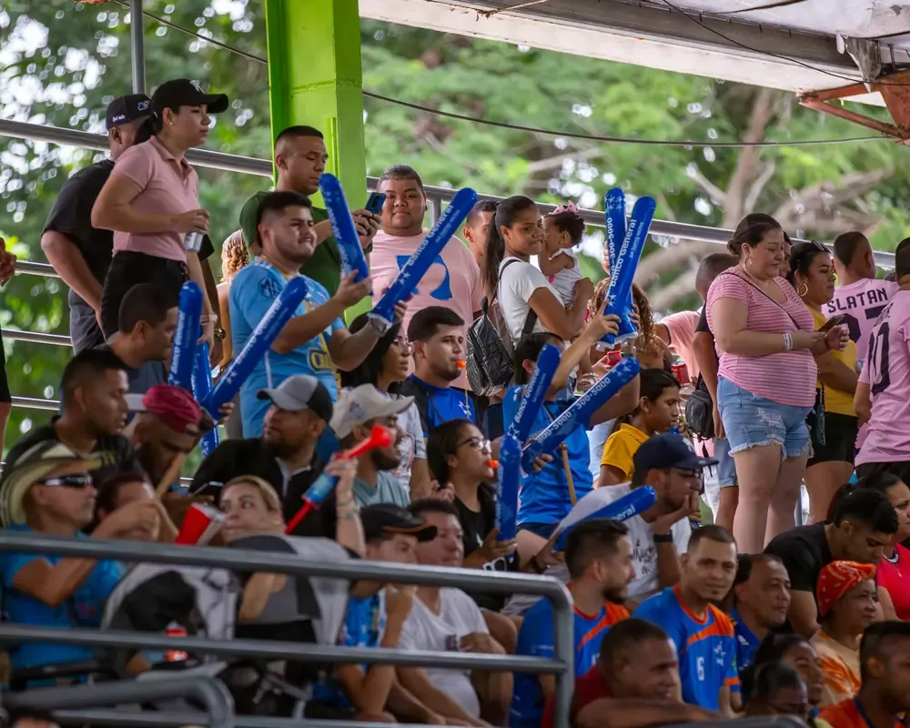 Afición en las gradas